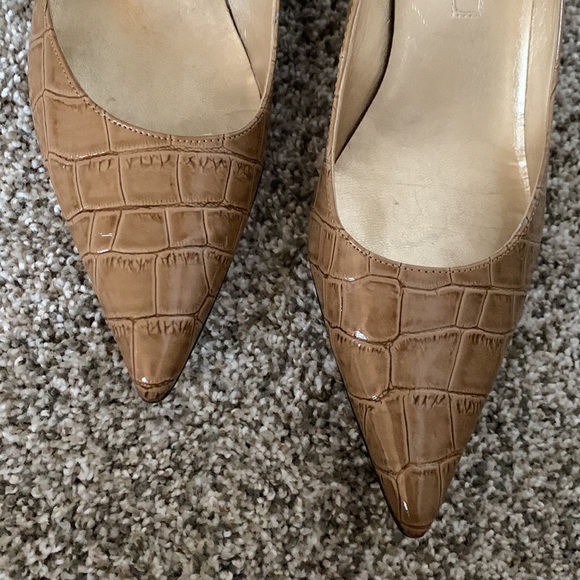 Bandolino BDBerry 1 inch Heels Size 7 1/2M - Picture 3 of 7